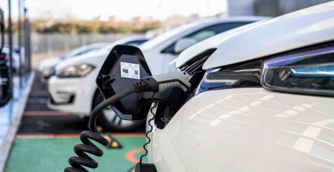 El Gobierno crea un nuevo impuesto para puntos de recarga de vehículos eléctricos