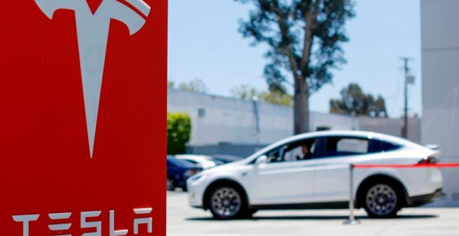 Tesla gana dinero durante un año completo por primera vez en su historia