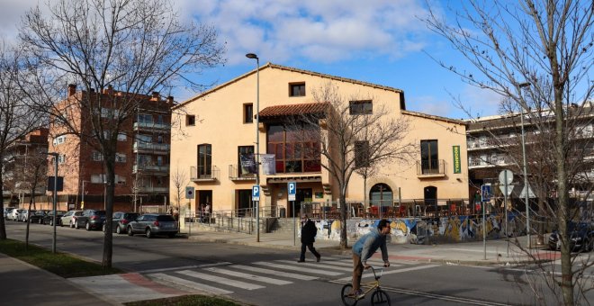 De masia abandonada a centre cultural per la pressió okupa