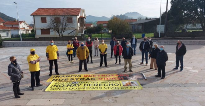 "Más de 20 años sin dar una solución, siguen maltratando a cientos de personas inocentes, ¡Qué vergüenza!"