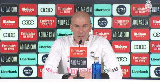 Zidane: "No lo voy a dejar. Este año tenemos el derecho a pelear"