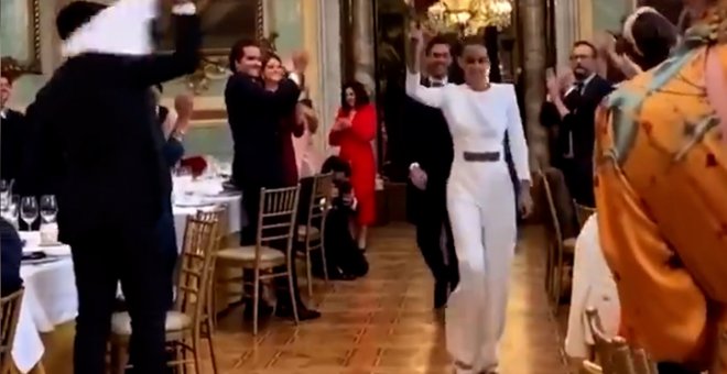 Indignación en Twitter por el vídeo de una boda pija en el Casino de Madrid sin mascarillas ni distancia de seguridad