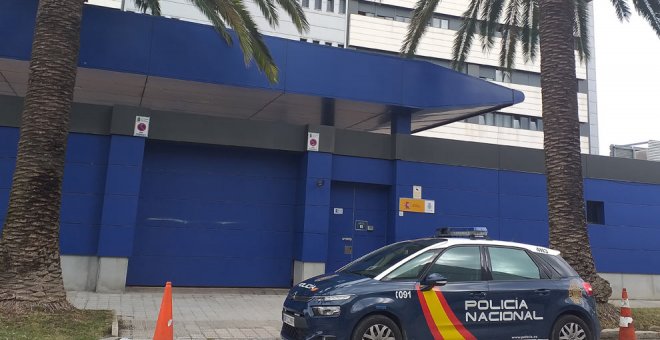 Detenido un hombre por robar un bolso del interior de un coche en Santander