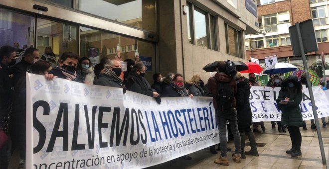 Hosteleros cántabros convocan otra protesta tras prorrogarse las restricciones al sector