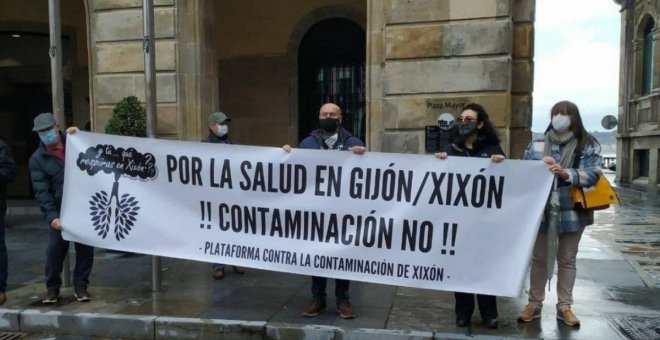 El Principado permitirá a ArcelorMittal contaminar más, denuncian vecinos y ecologistas