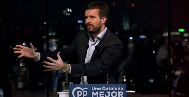 Casado dice que Vox quiere sacar a España de la Constitución como Puigdemont