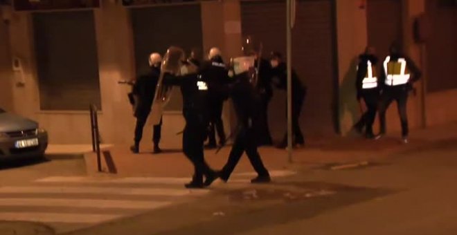 Noche de violencia en Linares tras la paliza de dos policías a un hombre y su hija de 14 años