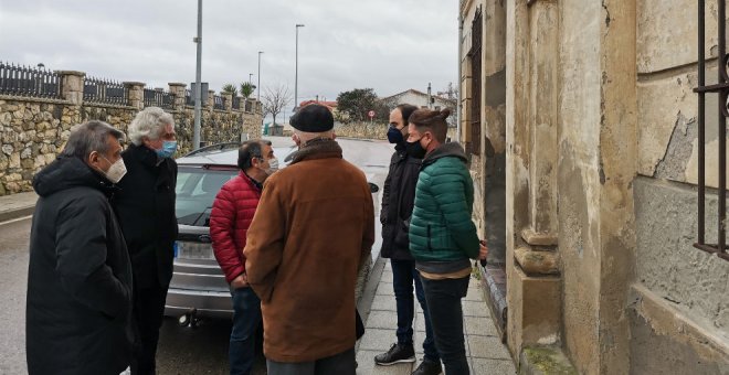 El PRC reclama microbuses para dar un servicio de transporte regular a los pueblos de la periferia