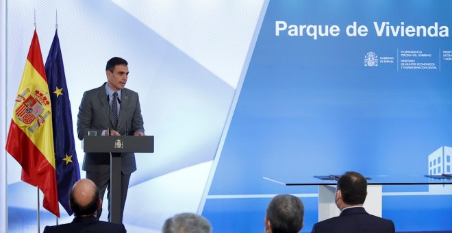 Sánchez anuncia que habrá 10.000 viviendas del banco malo destinadas al alquiler social