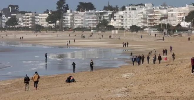 Los parisinos viajan en masa a la costa atlántica francesa