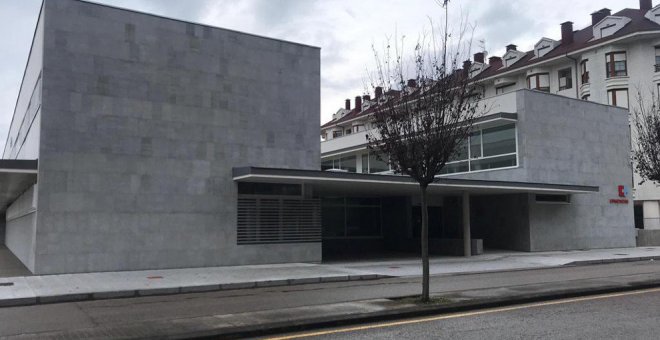 Una celadora del centro de salud de Santoña denuncia por amenazas ante la Guardia Civil a un usuario tras una disputa