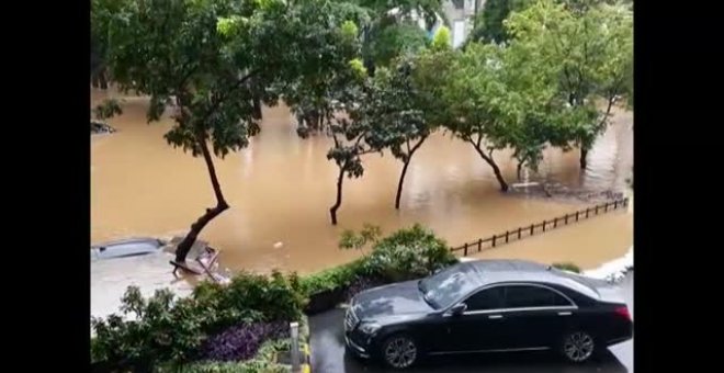 Las intensas lluvias en Yakarta provocan la evacuación de miles de personas
