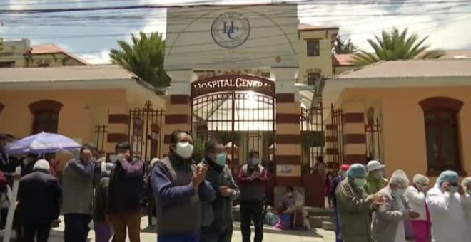 El sector sanitario se declara en huelga en Bolivia por la nueva Ley de Emergencia Sanitaria