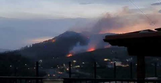 31 incendios azotan Cantabria, poniendo en riesgo a viviendas e infraestructuras