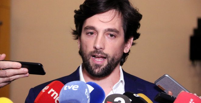 El eurodiputado Adrián Vázquez da un paso al frente e irá en la lista oficialista de Ciudadanos, con Arrimadas y Villacís