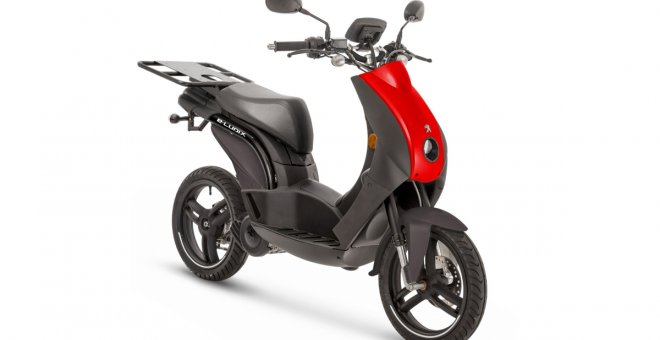 La nueva Peugeot e-Ludix Cargo es una scooter eléctrica sencilla y enfocada los profesionales