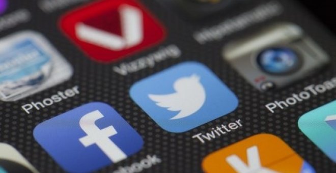 Políticas y periodistas, mujeres que más insultos reciben en redes sociales