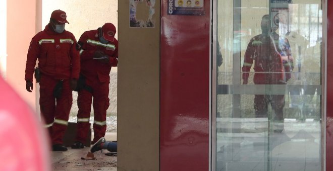 Siete estudiantes mueren al caer de un cuarto piso en una universidad de Bolivia