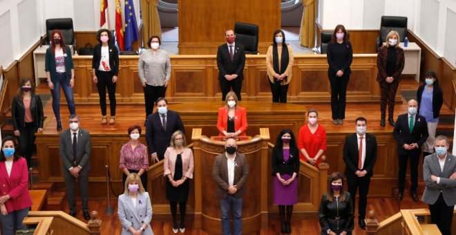 Las Cortes de Castilla-La Mancha renuevan su compromiso con la igualdad en un pleno "histórico"