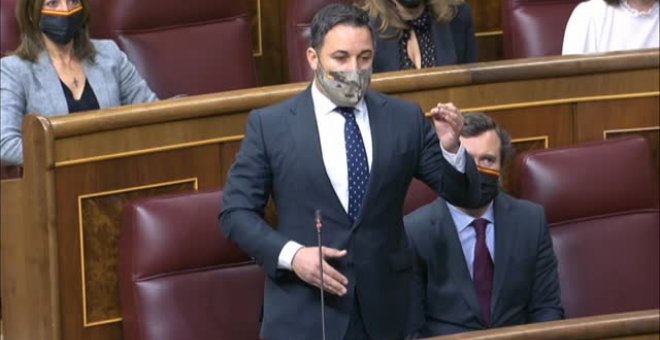 Sánchez a Abascal: "Usted reivindica otros Gobiernos, fuera de la España constitucional"