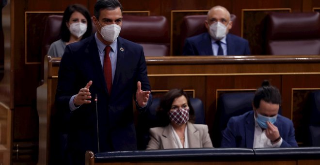 Sánchez pide a Casado que "deje de ser el plato de aperitivo" de Vox: "La mano sigue tendida"