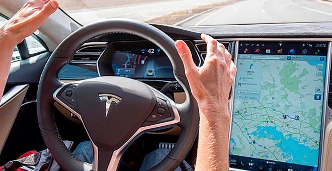 Tesla reconoce que su Autopilot es un sistema de ayuda de nivel 2: no quería engañar a nadie