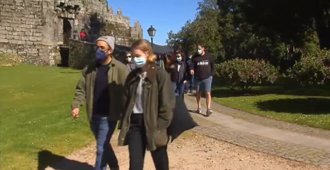 La ruta de las camelias del jardín de Sotomayor vuelve a recibir visitantes