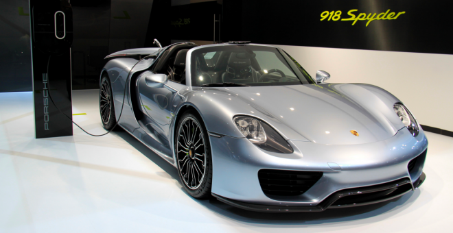 El Porsche 918 Spyder híbrido enchufable tendrá sucesor, ¿hay un superdeportivo eléctrico en camino?