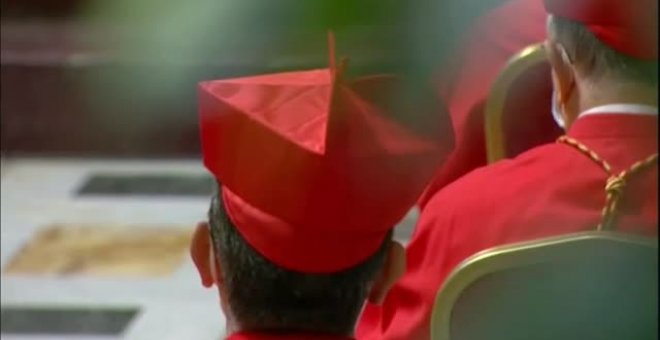 El papa Francisco recorta el sueldo a los cardenales para paliar la caída de ingresos por la pandemia