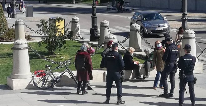 Una organización denuncia que la Policía multó en Madrid a dos mujeres que acudían a apostatar