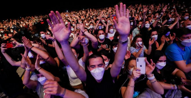 Un investigador cuestiona la seguridad del concierto masivo de Love of Lesbian que tuvo lugar este sábado en Barcelona