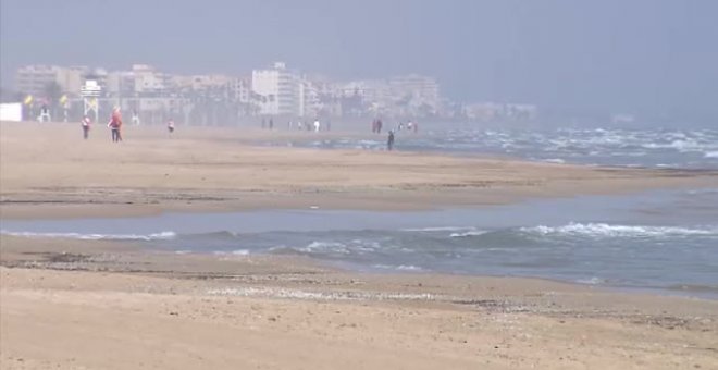 Las restricciones dejan las playas vacías en Semana Santa