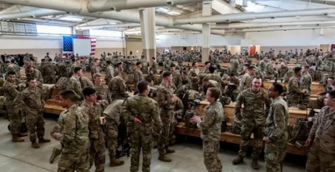 El Pentágono anuncia que levantará las restricciones en el Ejército para las personas trans impuestas por Trump