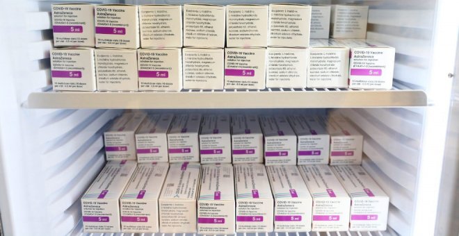 Sanidad distribuye este viernes un millón de dosis de AstraZeneca entre las comunidades