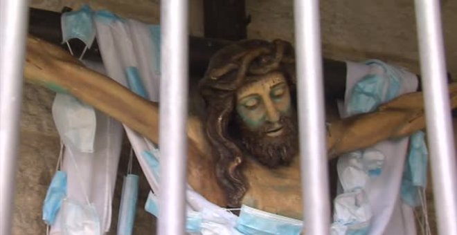 El Cristo del Buen Viaje, en Pontevedra, rinde homenaje a las víctimas de la pandemia