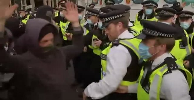 Tensión en Londres entre Policía y manifestantes en una marcha contra el aumento de poderes policiales