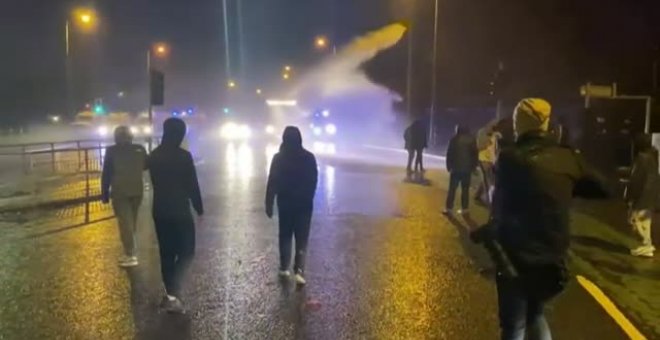 Se recrudecen las protestas violentas en Irlanda del Norte
