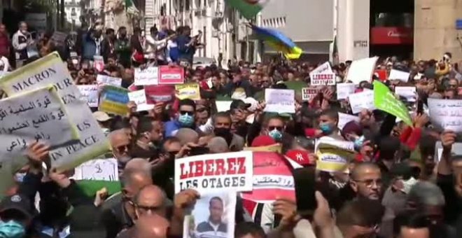 Prosiguen las manifestaciones en Argelia para reclamar un cambio político en el país