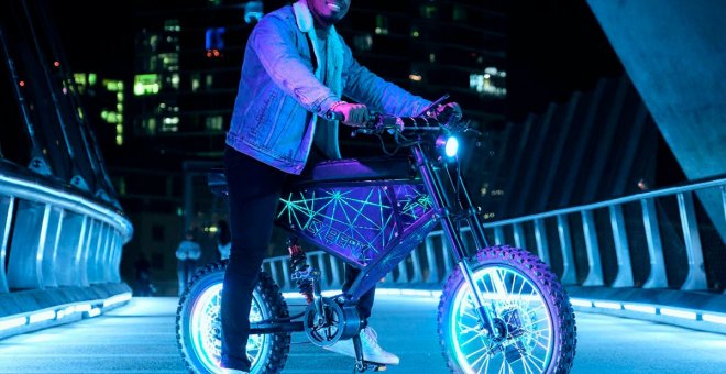 ¿Una bici, una moto o un ciclomotor eléctrico? CyberX es raro, barato y muy divertido