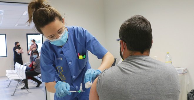 Castilla-La Mancha recibe esta semana 80.000 dosis y superará el medio millón de vacunaciones