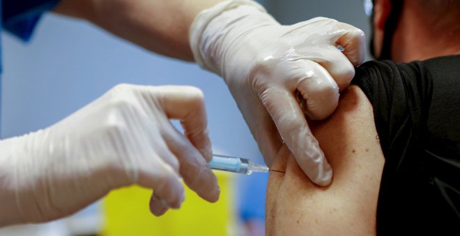 Diez mil castellanomanchegos se han negado a ponerse la vacuna contra la covid19 hasta el momento