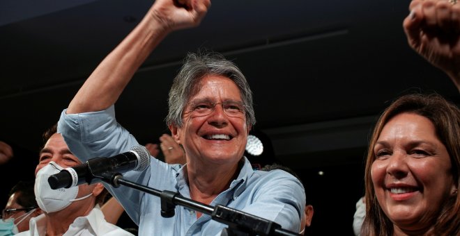 Un Ecuador dividido entrega el poder al conservador Guillermo Lasso