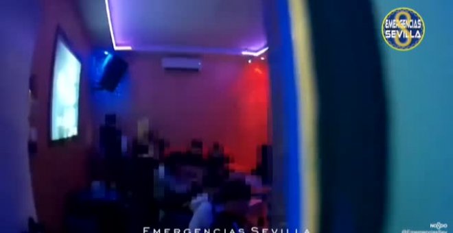 80 ciudadanos chinos de fiesta en un karaoke en Sevilla de madrugada
