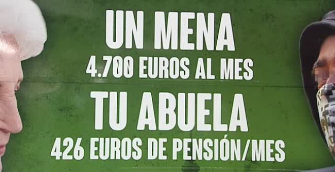 VOX pide el voto en Madrid con un polémico cartel comparando pensionistas y 'menas'