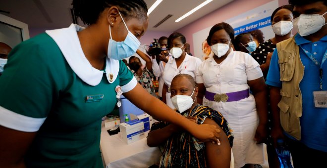 Les grans farmacèutiques han pagat 21.610 milions als seus accionistes, diners suficients com per vacunar tota l'Àfrica