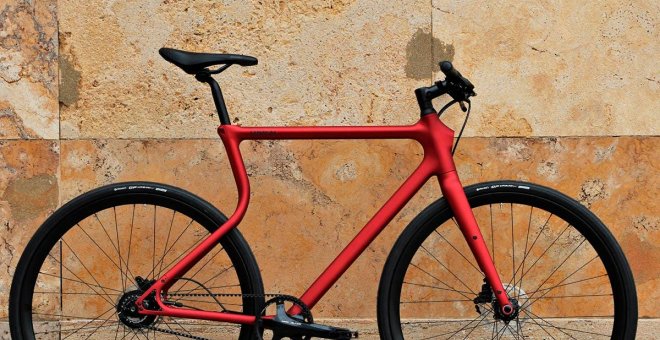 Esta elegante bicicleta eléctrica impresa en 3D ofrece 140 km de autonomía en ciudad