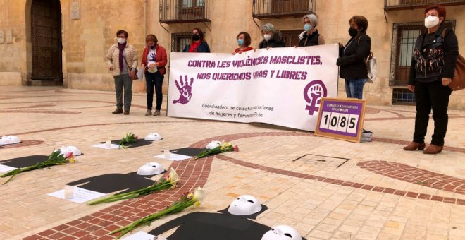 Las asociaciones feministas exigen una respuesta ante la oleada de asesinatos de mujeres en el País Valencià