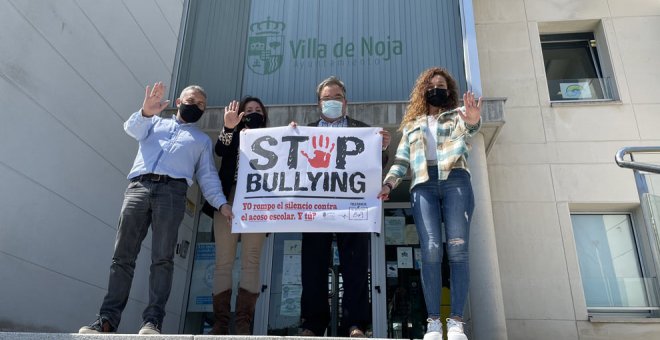 Vecinos y colectivos muestran su rechazo al bullying con un mensaje de tolerancia cero a través de redes sociales