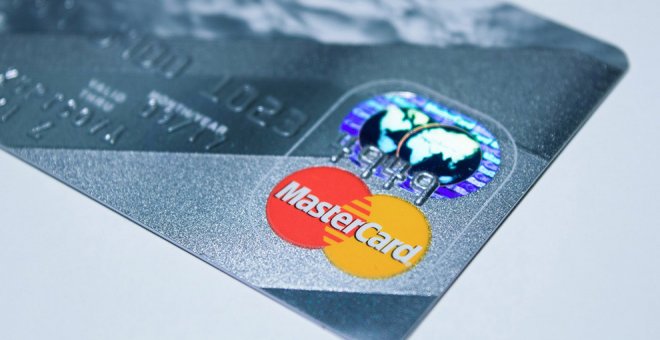 Un error en las tarjetas Mastercard hace que usuarios paguen dos veces por el mismo producto