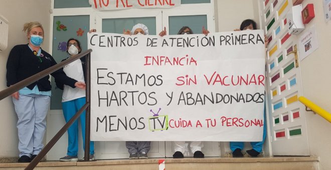 Los trabajadores de los Centros de Atención a la Primera Infancia del Gobierno de Cantabria denuncian que no les han vacunado